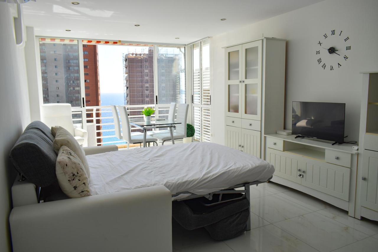Los Caballos Vip Playa Levante Benidorm Bagian luar foto