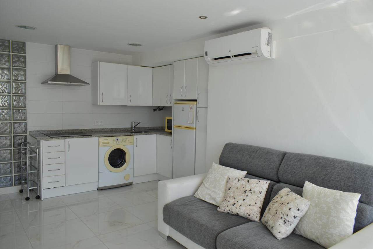 Los Caballos Vip Playa Levante Benidorm Bagian luar foto