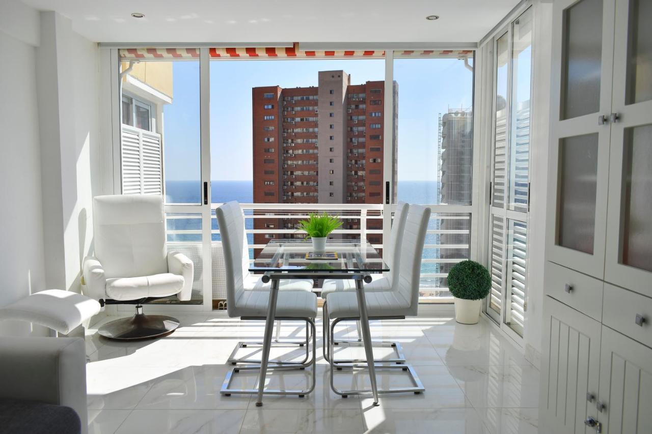 Los Caballos Vip Playa Levante Benidorm Bagian luar foto