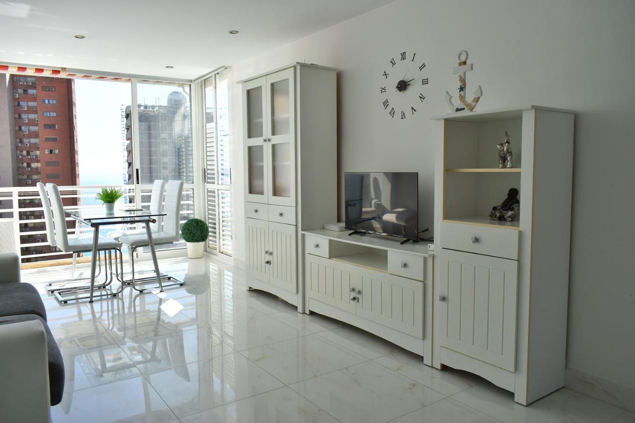 Los Caballos Vip Playa Levante Benidorm Bagian luar foto