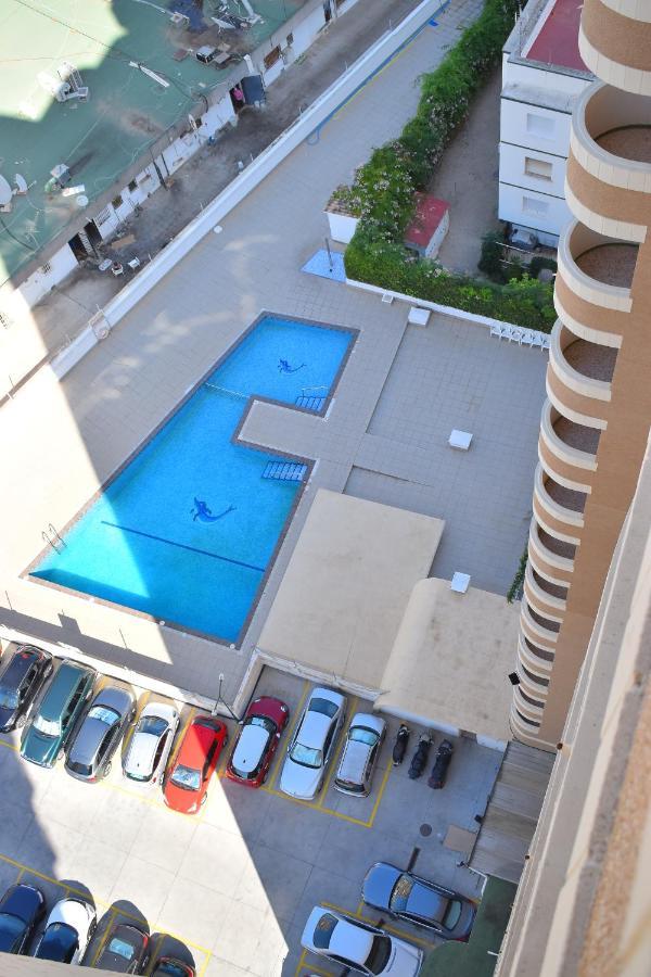 Los Caballos Vip Playa Levante Benidorm Bagian luar foto