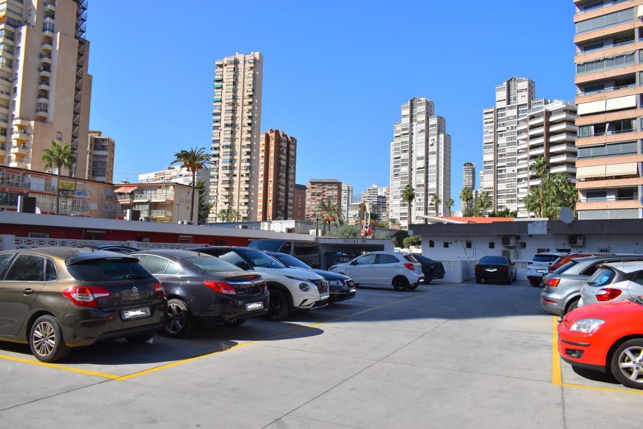 Los Caballos Vip Playa Levante Benidorm Bagian luar foto