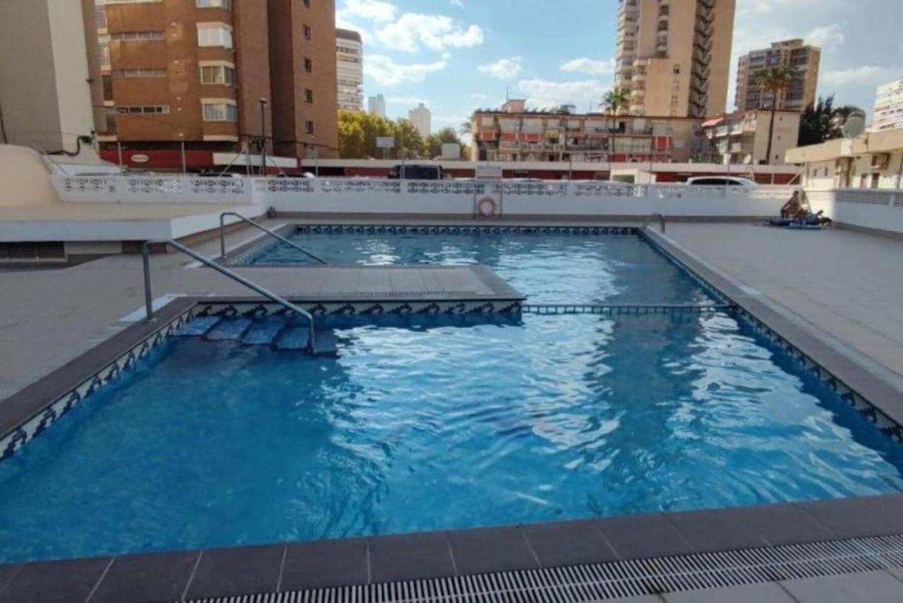Los Caballos Vip Playa Levante Benidorm Bagian luar foto