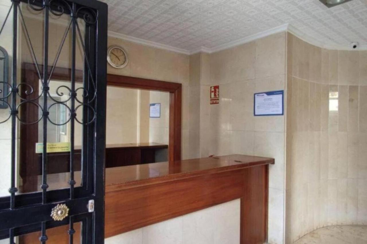 Los Caballos Vip Playa Levante Benidorm Bagian luar foto
