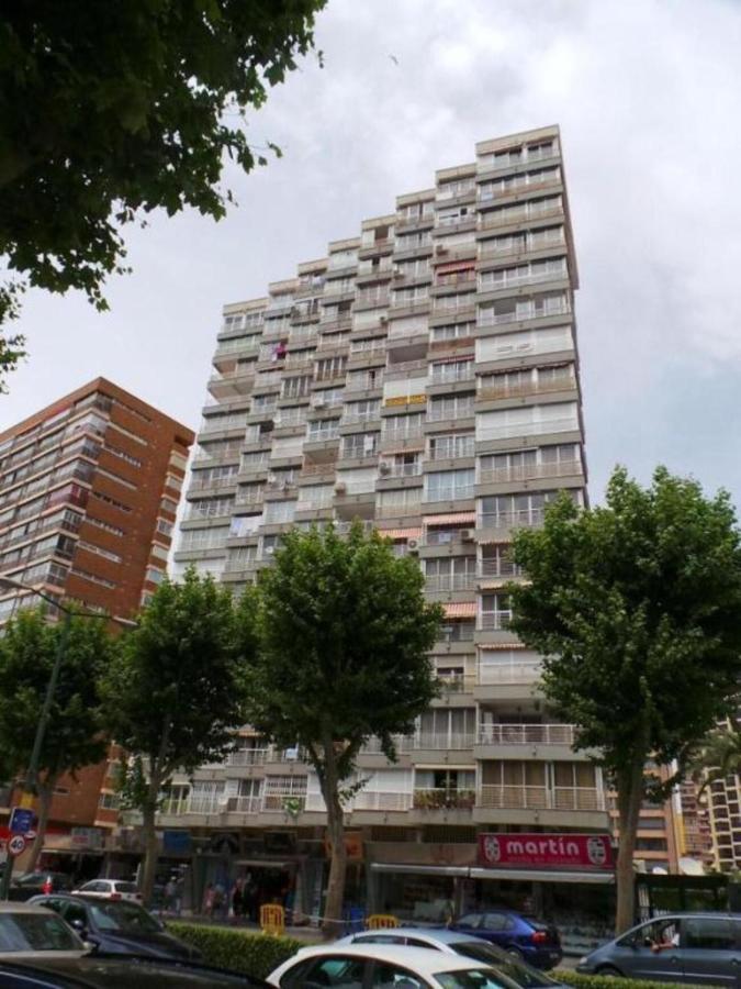 Los Caballos Vip Playa Levante Benidorm Bagian luar foto